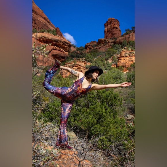 Warrior Within 2016 Santa Clara Panther Onesie - Android Jones Collection - Picture 2 of 9